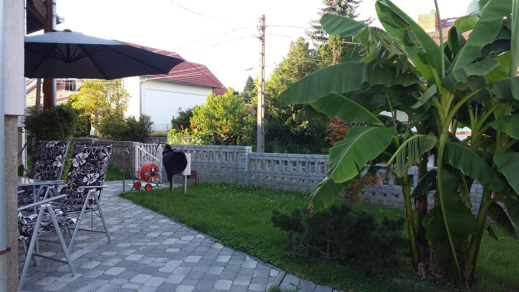 Szabó Vendégház Villány Esterno foto